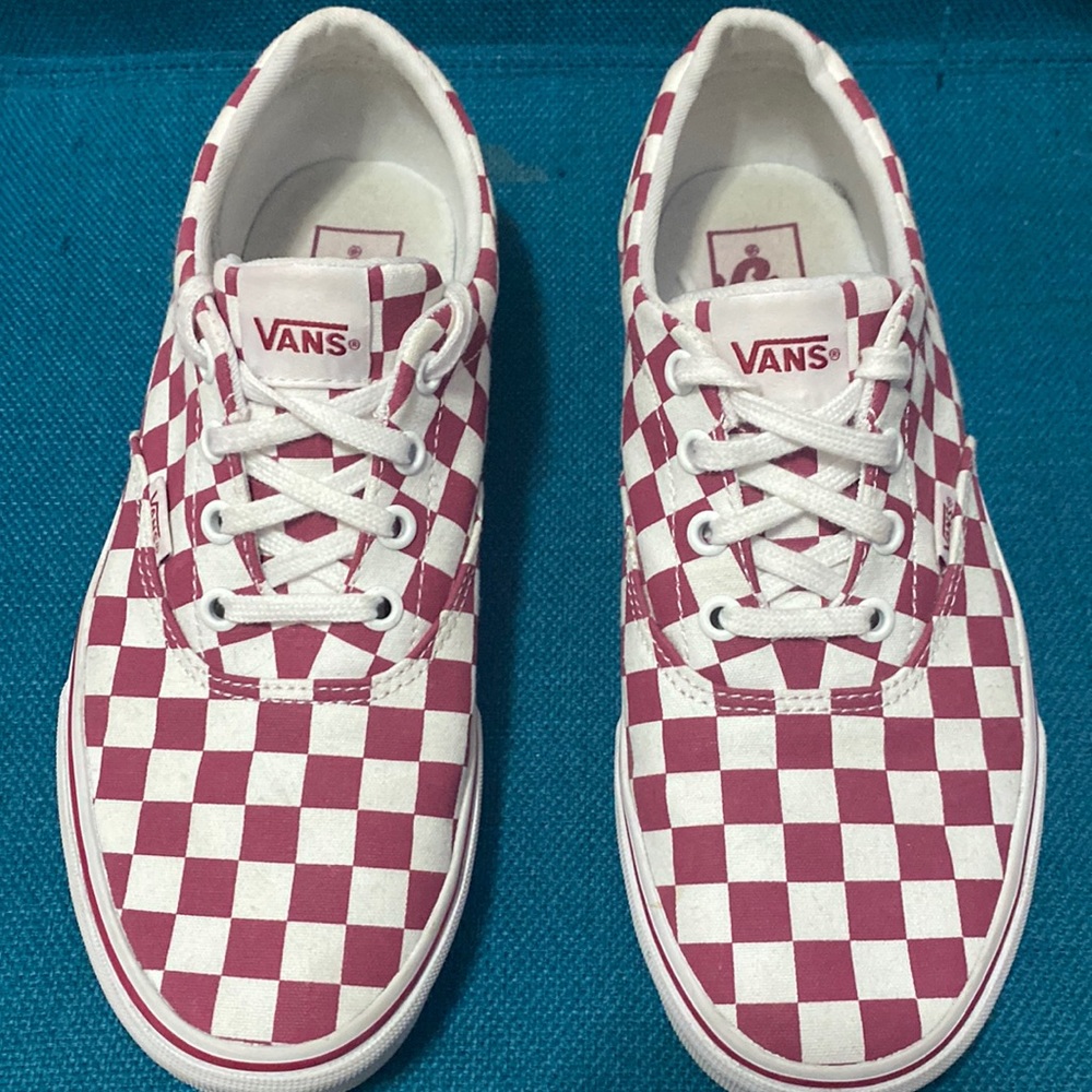 Womens Vans Off the Wall Doheny Checker Skate Shoes - size 8
